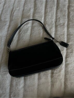 COACH Vintage Leather Shoulder Bag